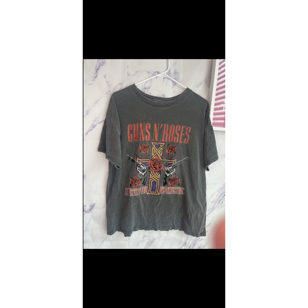 Guns N Roses T Shirt Size Large Cropped Distressed Women's Beach Rock Thrashed - Picture 3 of 4